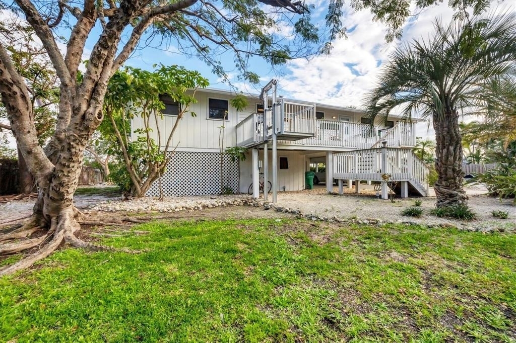 140 Damfino Street - Photo 36