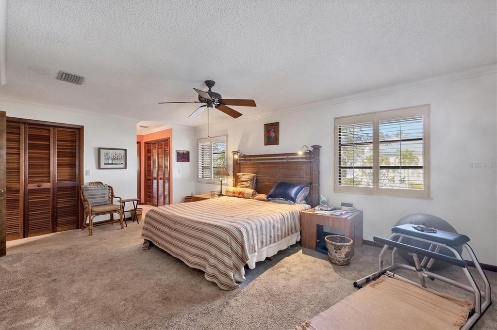 140 Damfino Street - Photo 20
