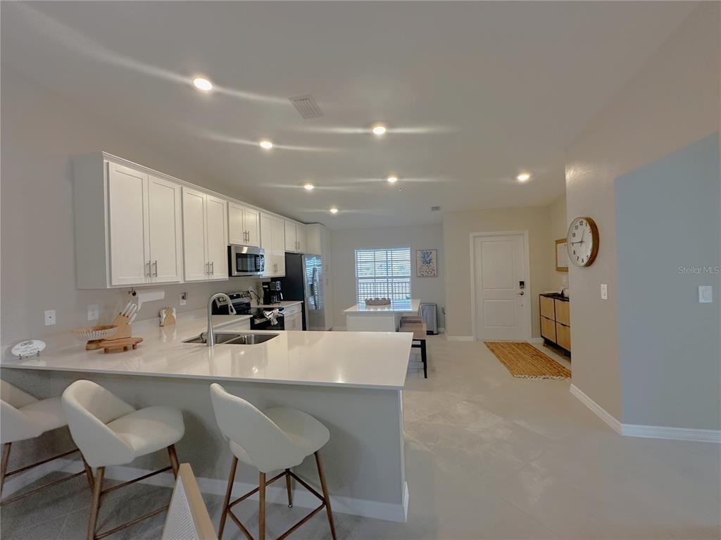 14221 Heritage Landing Boulevard - Photo 4