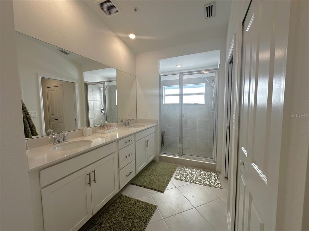 14221 Heritage Landing Boulevard - Photo 11