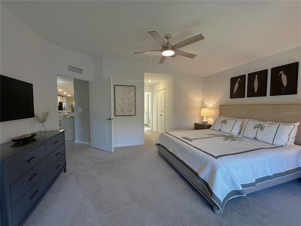 14221 Heritage Landing Boulevard - Photo 10