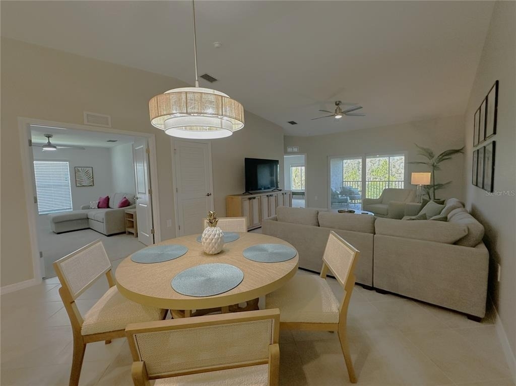14221 Heritage Landing Boulevard - Photo 6