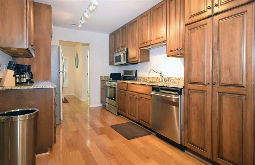 231 Southampton Lane - Photo 6