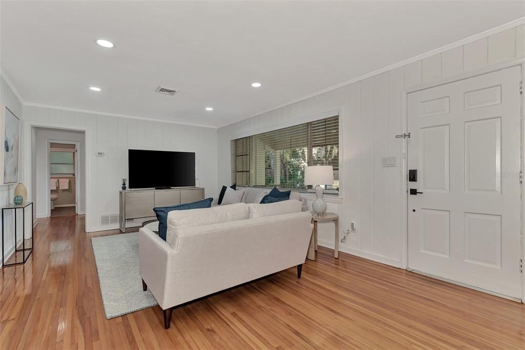 1726 Floyd Street - Photo 5