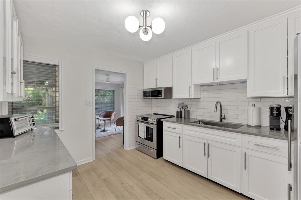1726 Floyd Street - Photo 18
