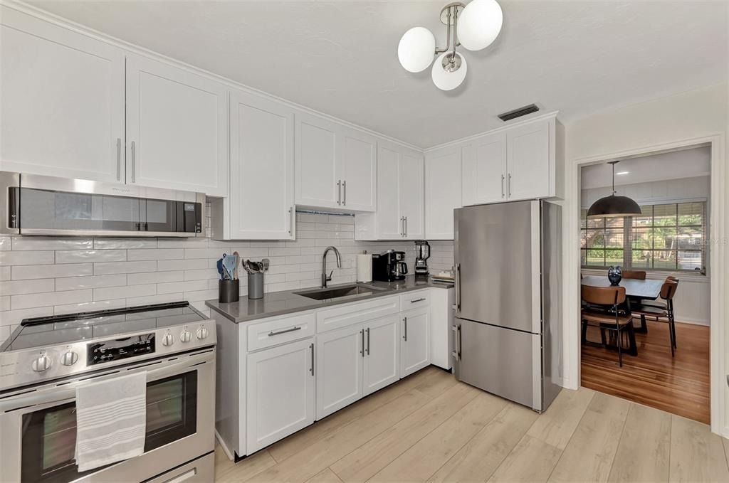 1726 Floyd Street - Photo 17