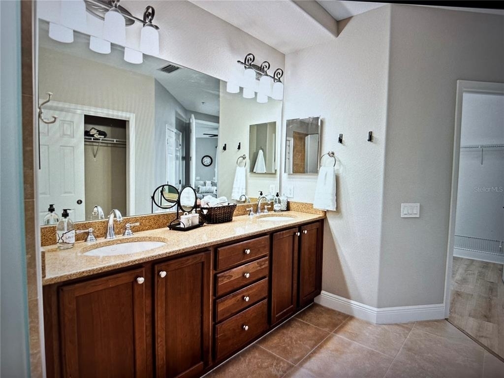 1121 Riverscape Street - Photo 4