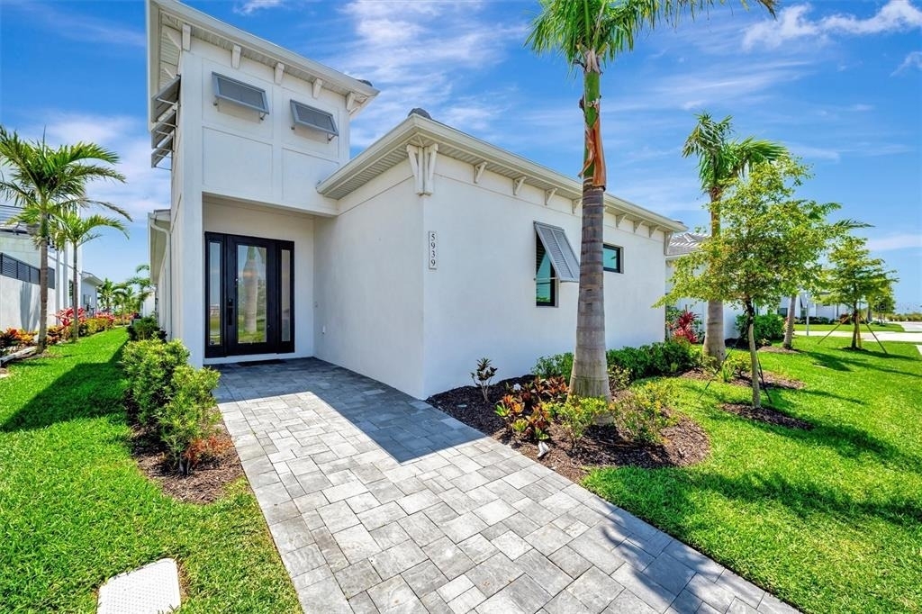 5939 Redbay Boulevard - Photo 0