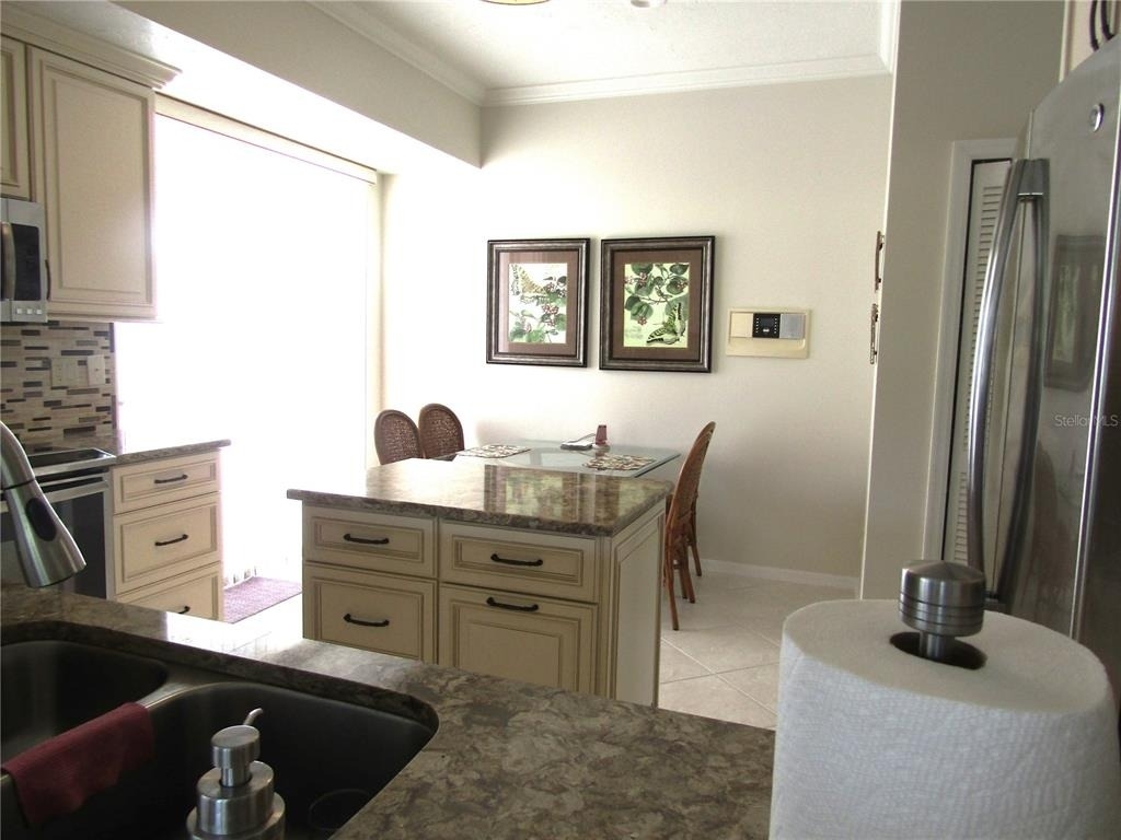 3881 Chatsworth Greene Court - Photo 11