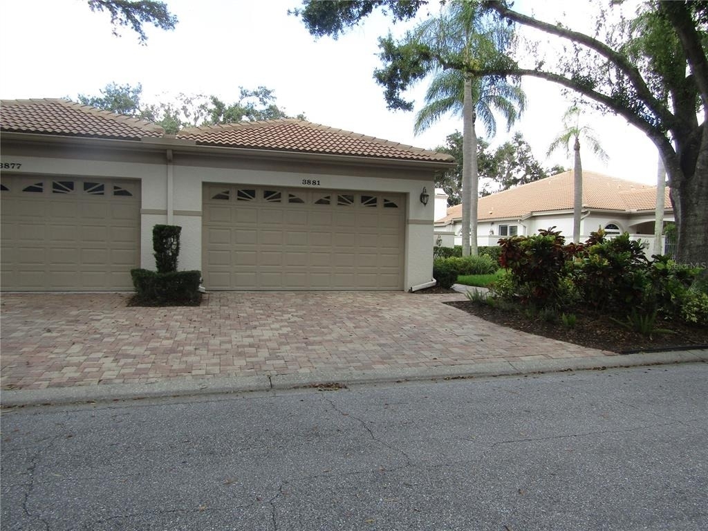 3881 Chatsworth Greene Court - Photo 3