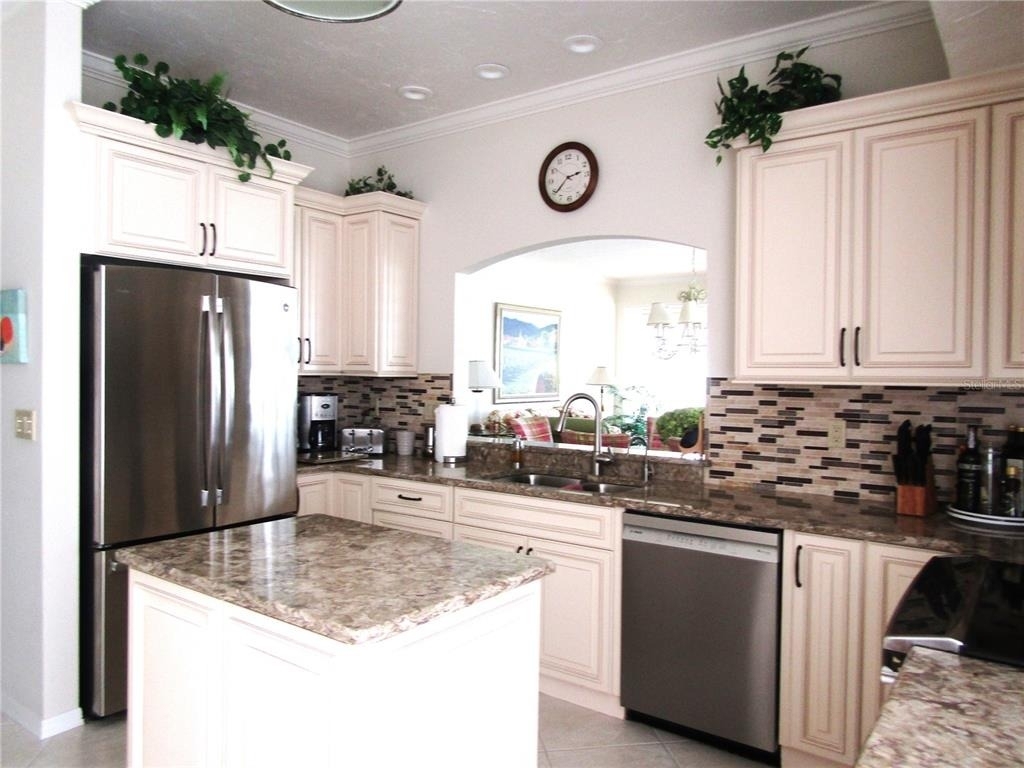 3881 Chatsworth Greene Court - Photo 9