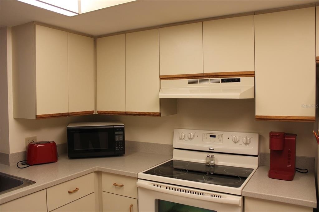 6304 Pointe West Boulevard - Photo 2
