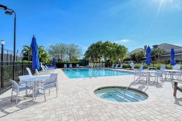 9641 Castle Point Drive - Photo 31