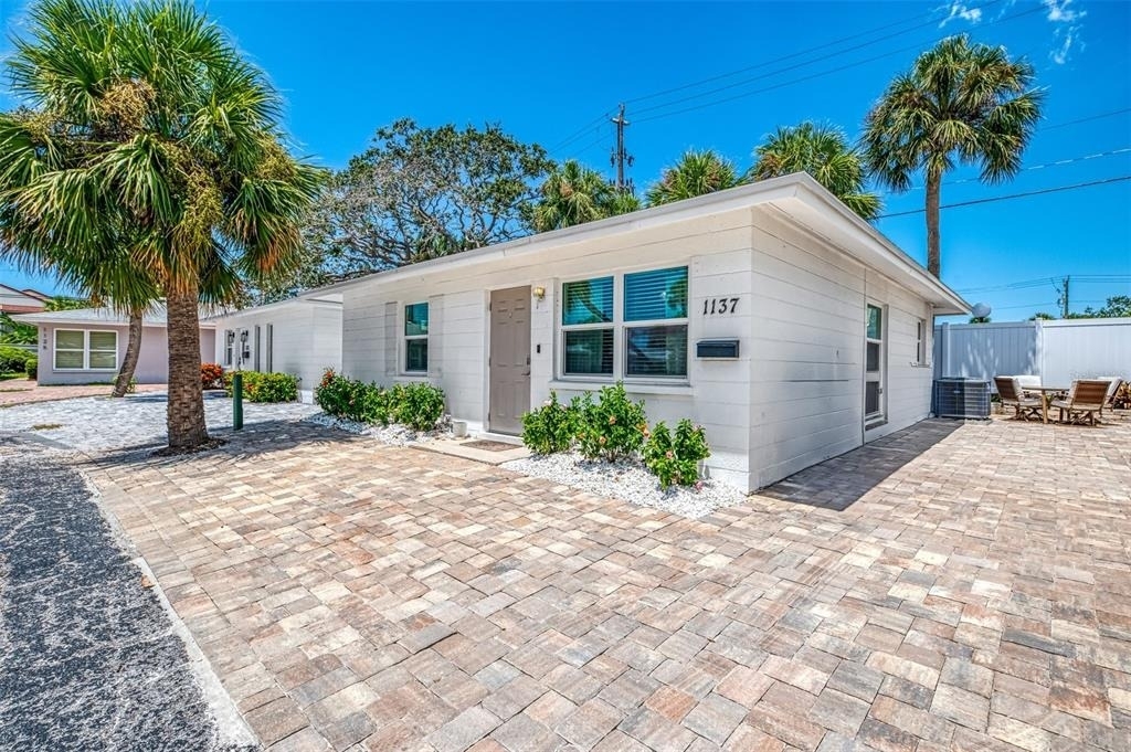 1137 N Moonmist Court - Photo 0