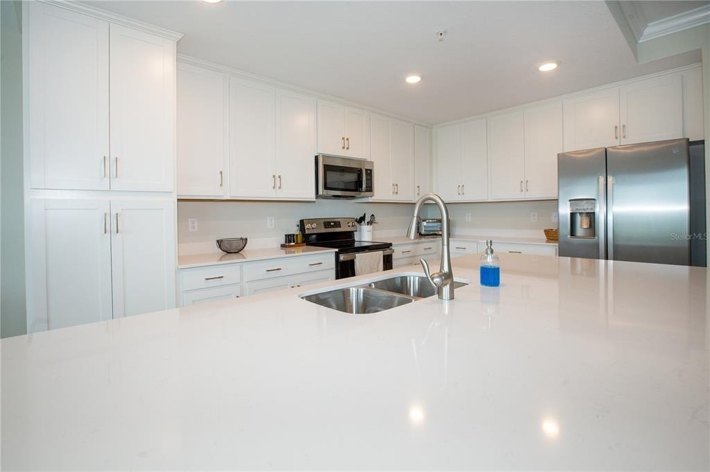 14141 Heritage Landing Boulevard - Photo 6