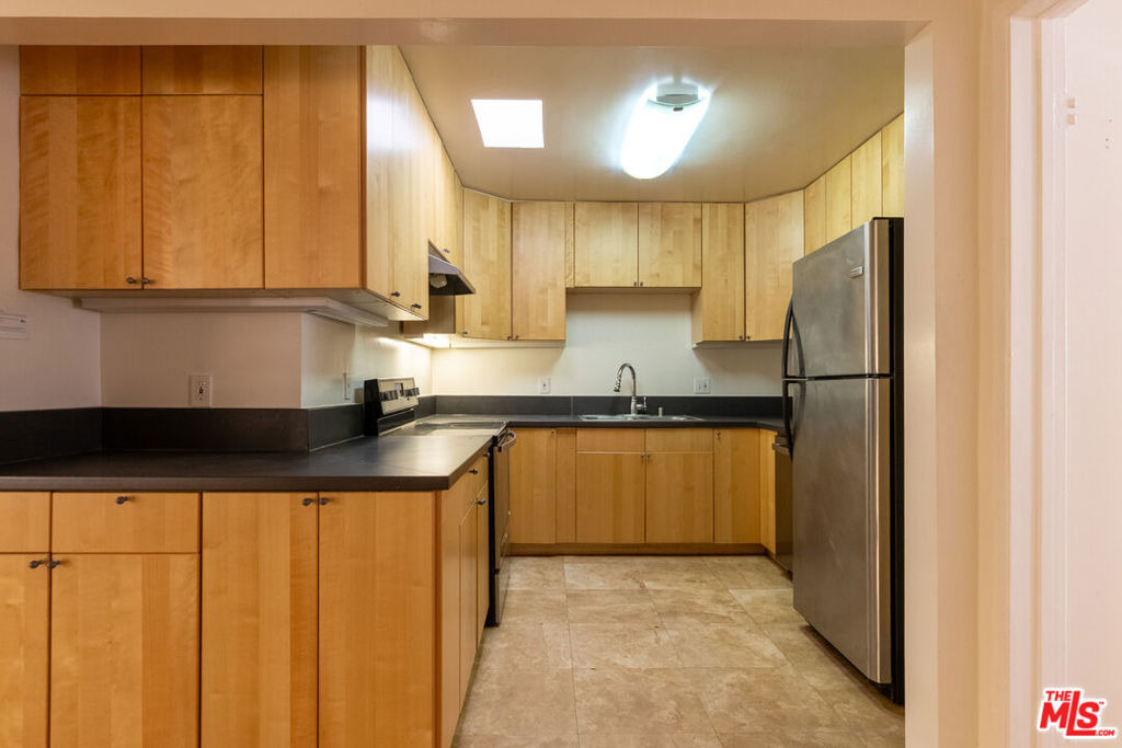 1033 6th Street - Photo 1