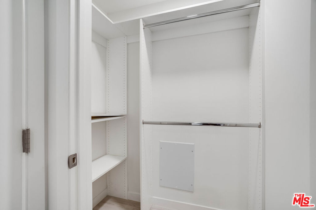 1021 S Shenandoah Street - Photo 8