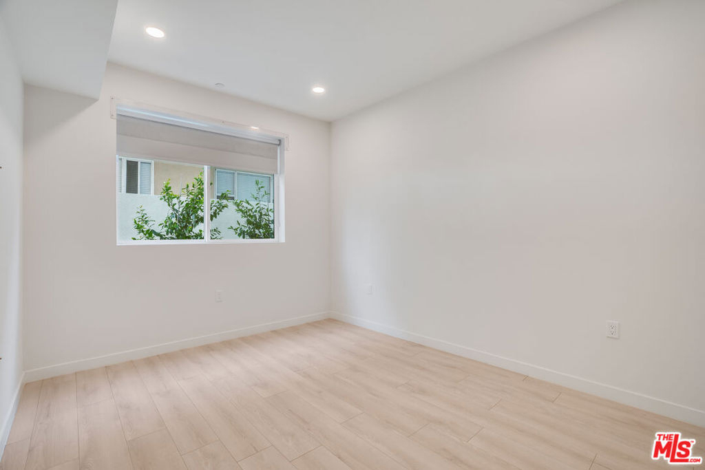 1021 S Shenandoah Street - Photo 10