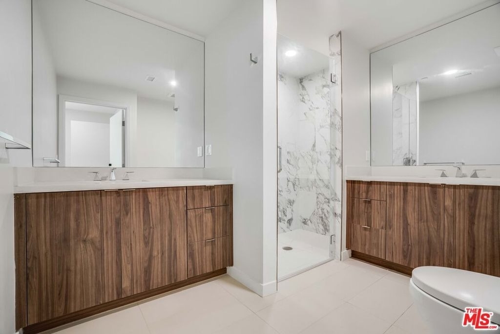 1021 S Shenandoah Street - Photo 5