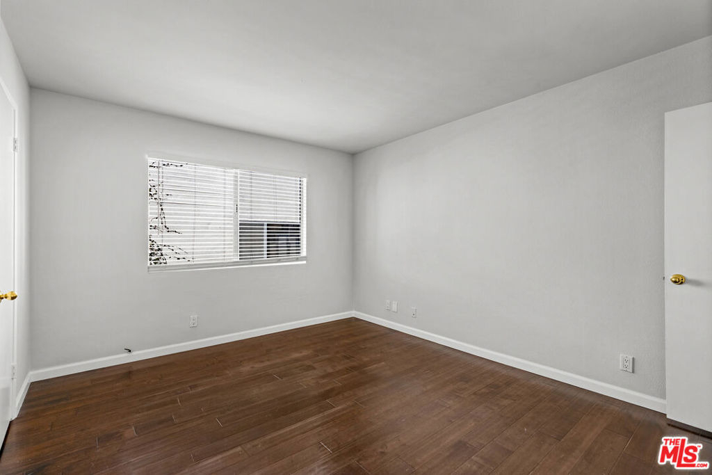 1342 Harvard Street - Photo 15