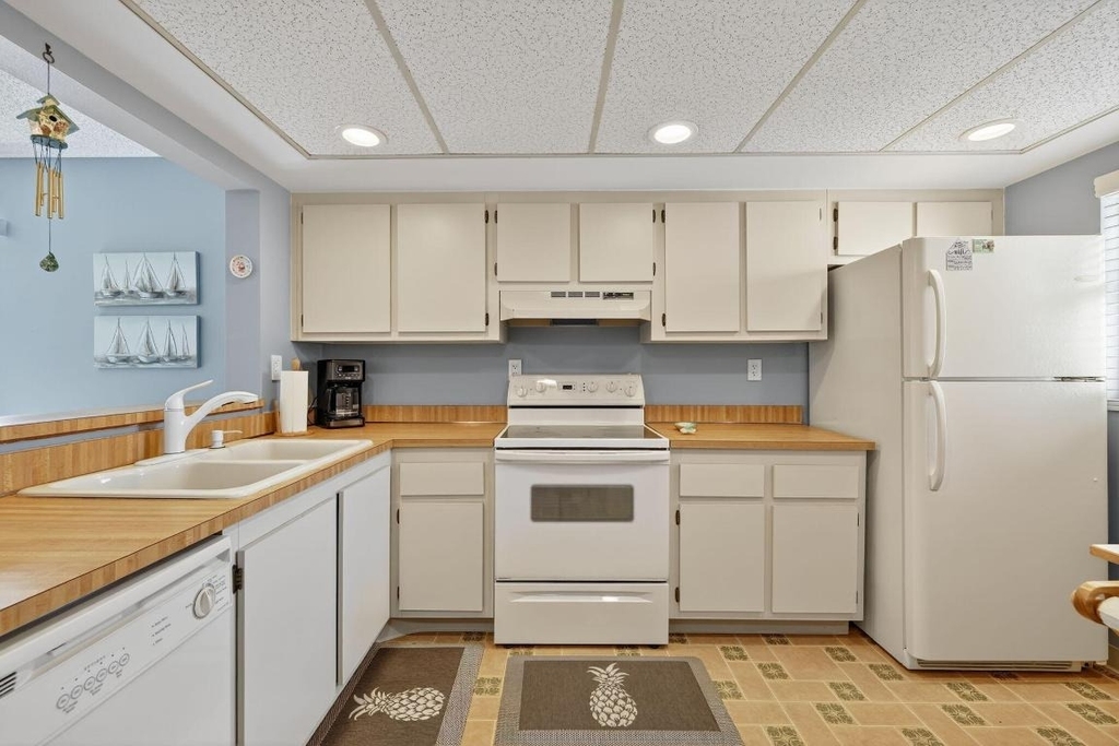 10310 S Ocean Drive - Photo 8