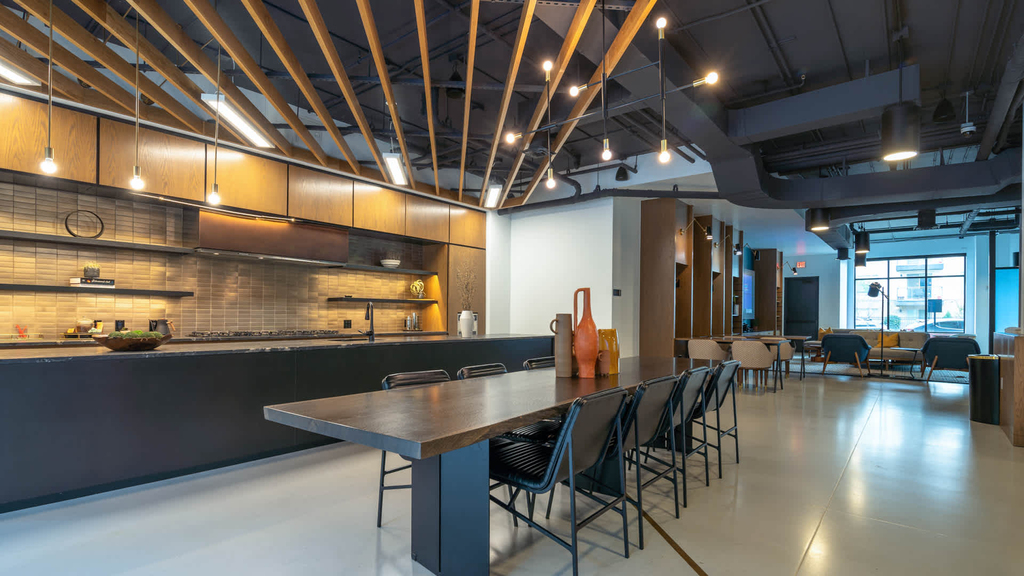 411 W Commerce St - Photo 35