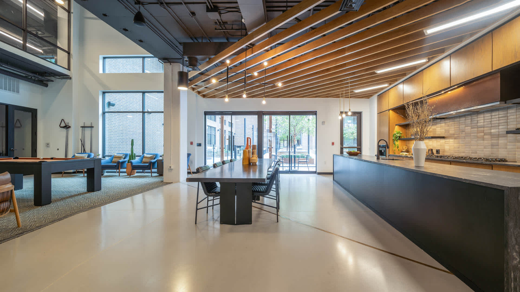 411 W Commerce St - Photo 36