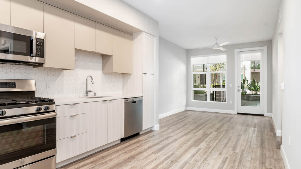 4275 Mission Bay Drive - Photo 7