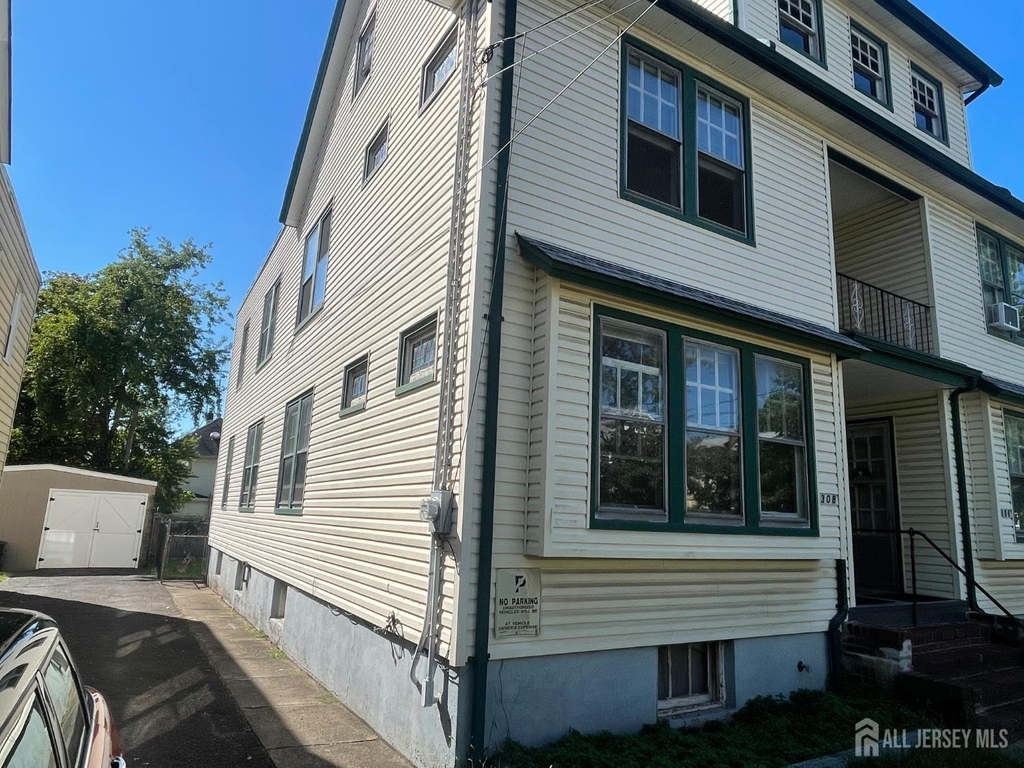 308 S 3rd Avenue S - Photo 1