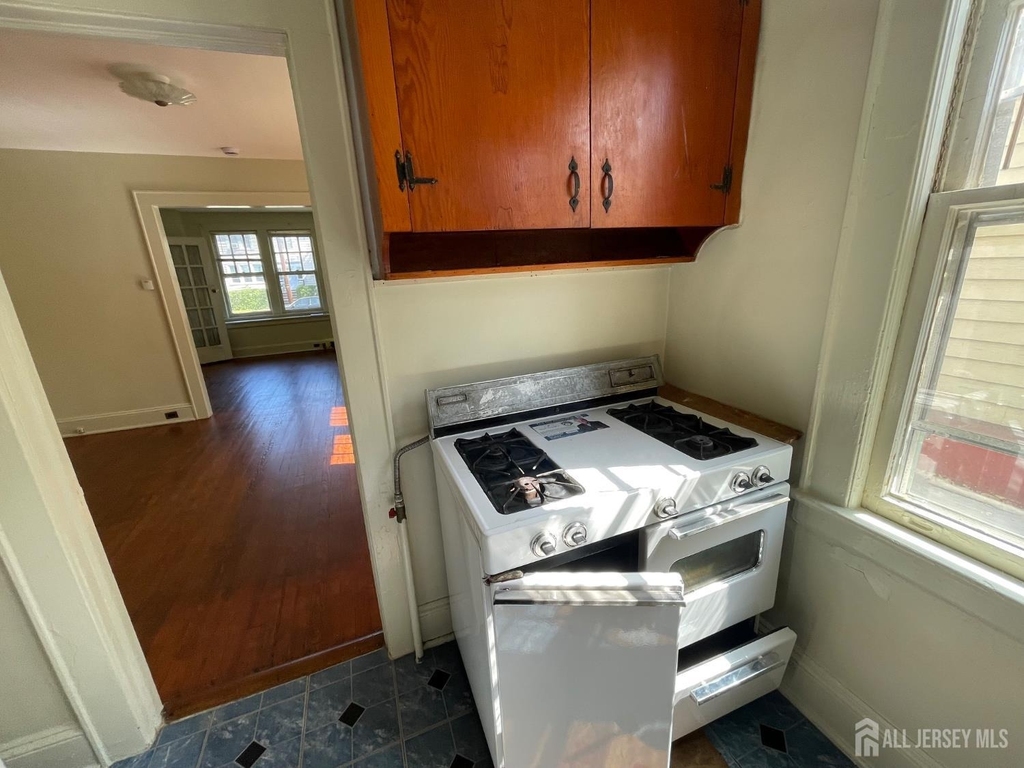 308 S 3rd Avenue S - Photo 14