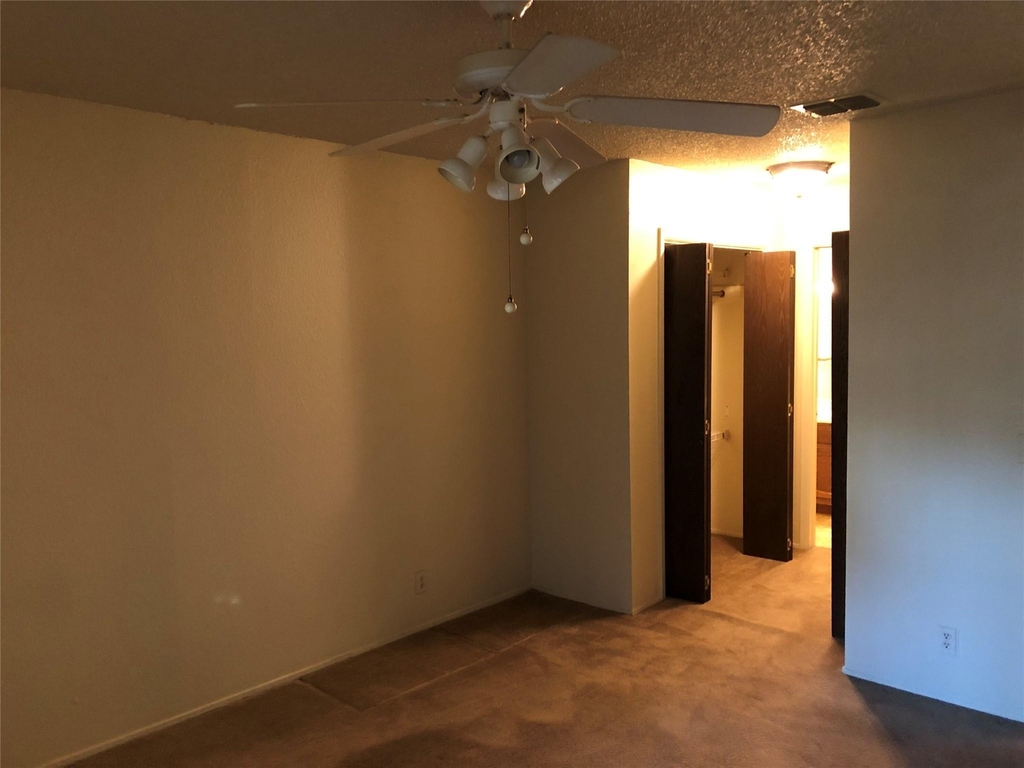914 W Meadowmere Ln - Photo 22