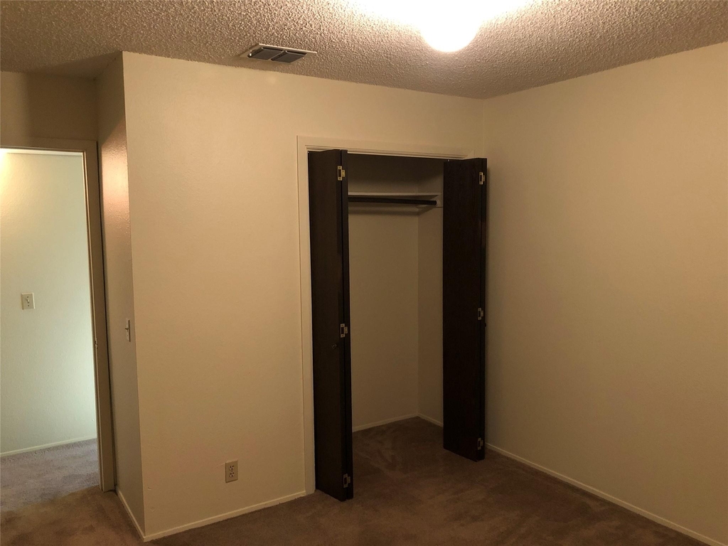 914 W Meadowmere Ln - Photo 14