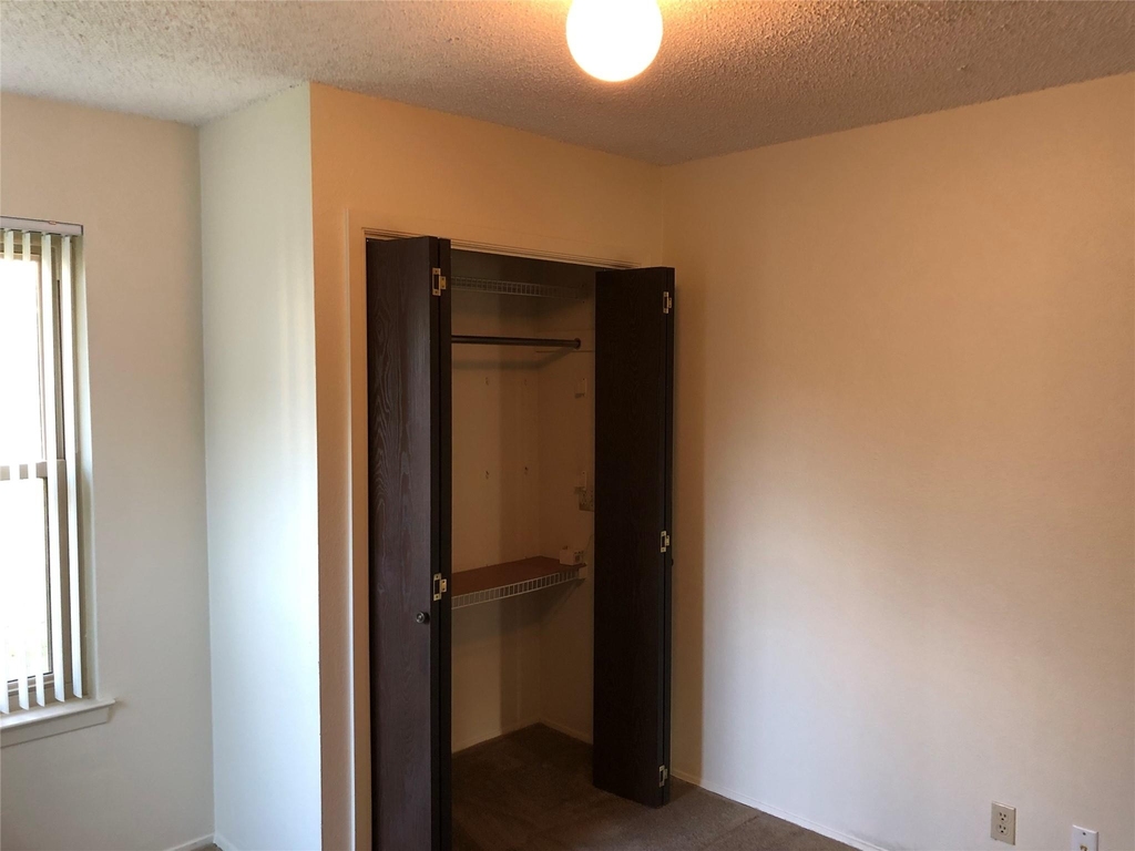 914 W Meadowmere Ln - Photo 8