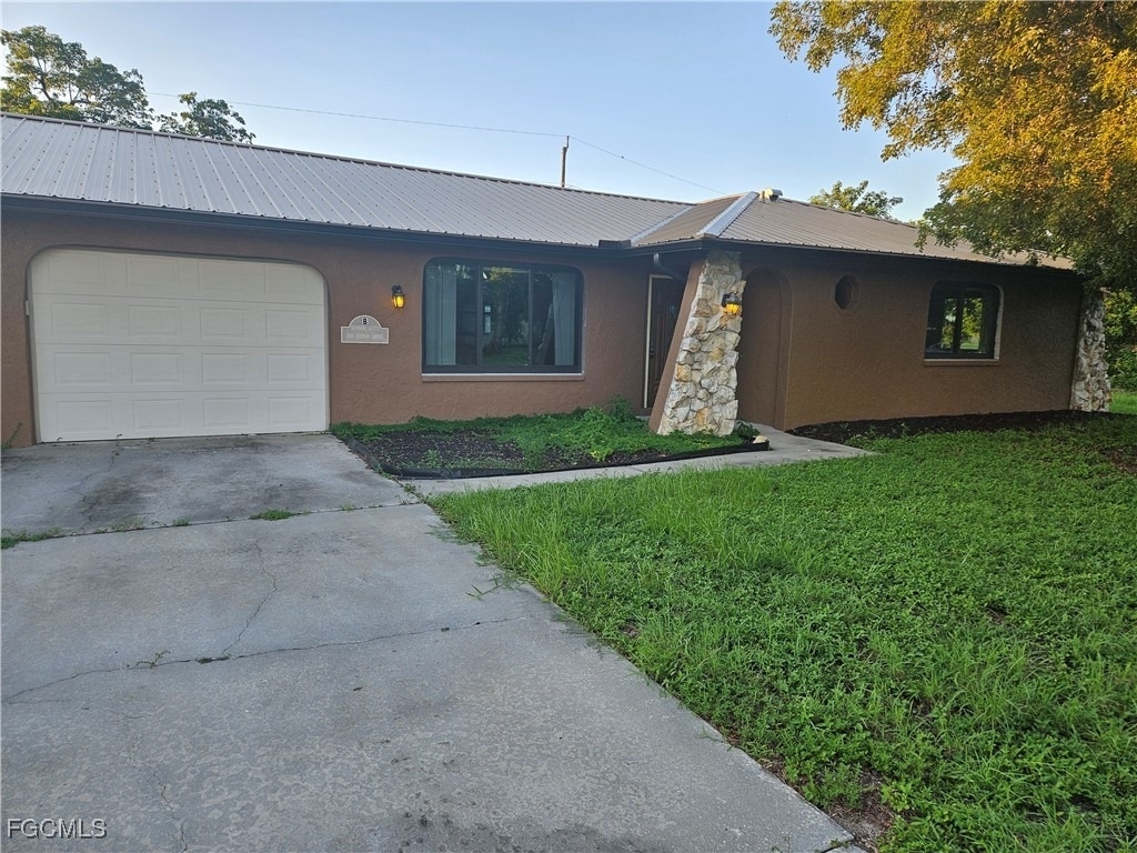 309 Tarpon Drive - Photo 0