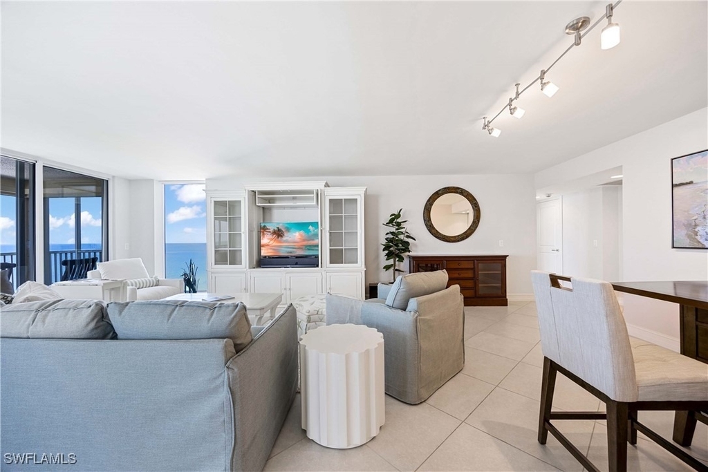 10691 Gulf Shore Drive - Photo 11