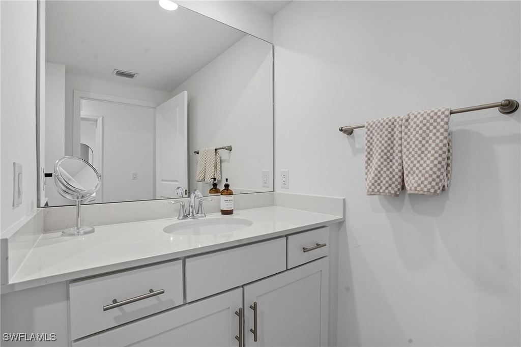 5667 Melbourne Ct - Photo 28