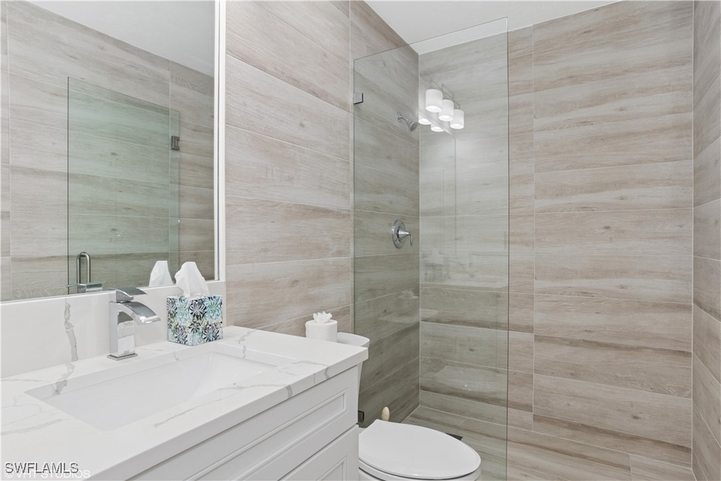 7048 Pelican Bay Boulevard - Photo 14