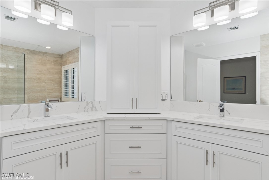 7048 Pelican Bay Boulevard - Photo 12
