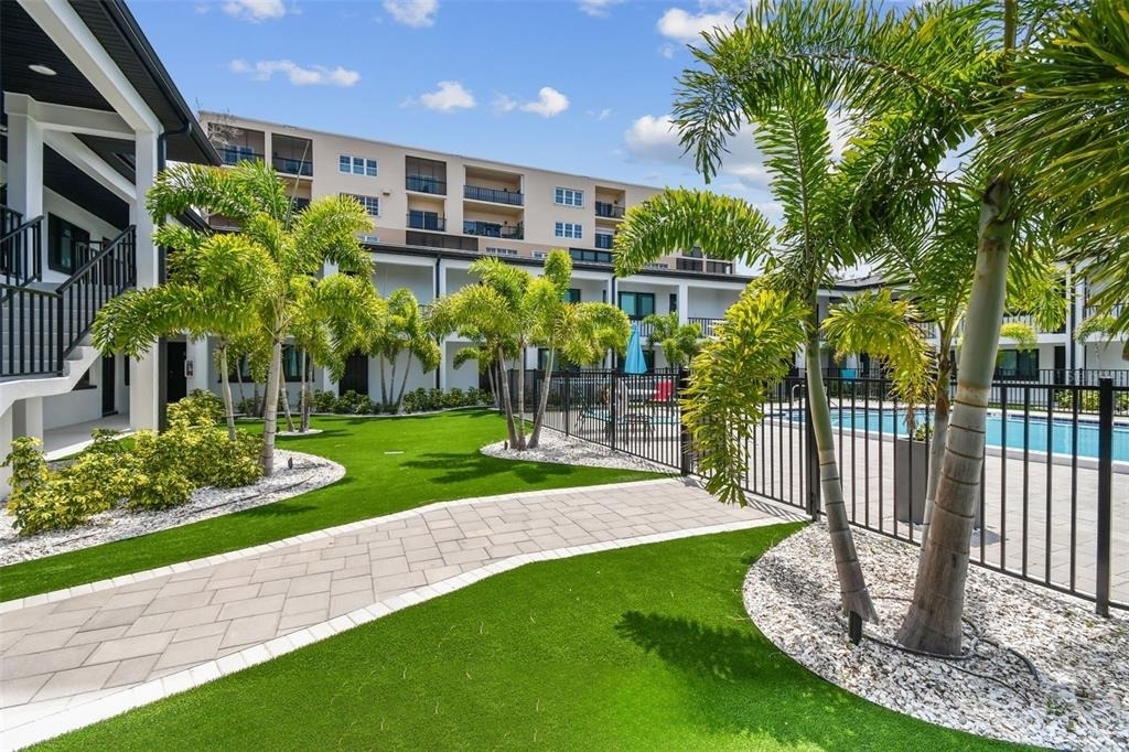 2942 W Bay Drive - Photo 31