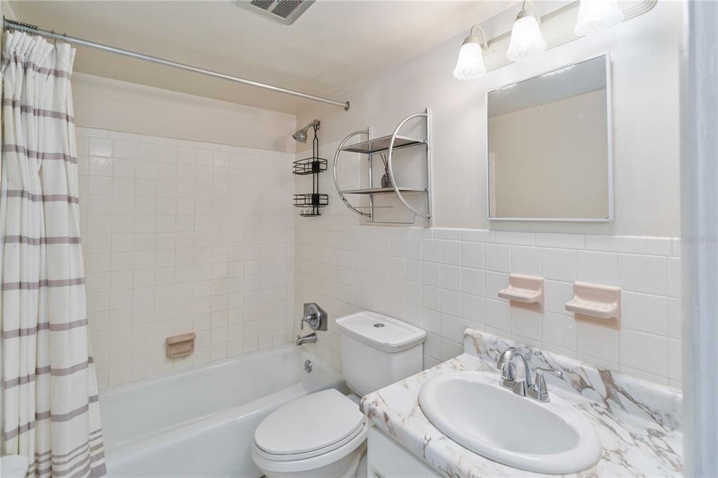 2500 Lee Road - Photo 18