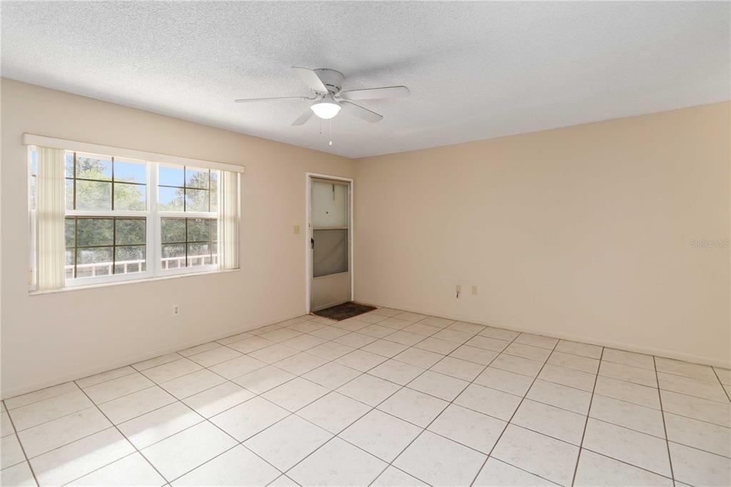 2500 Lee Road - Photo 7