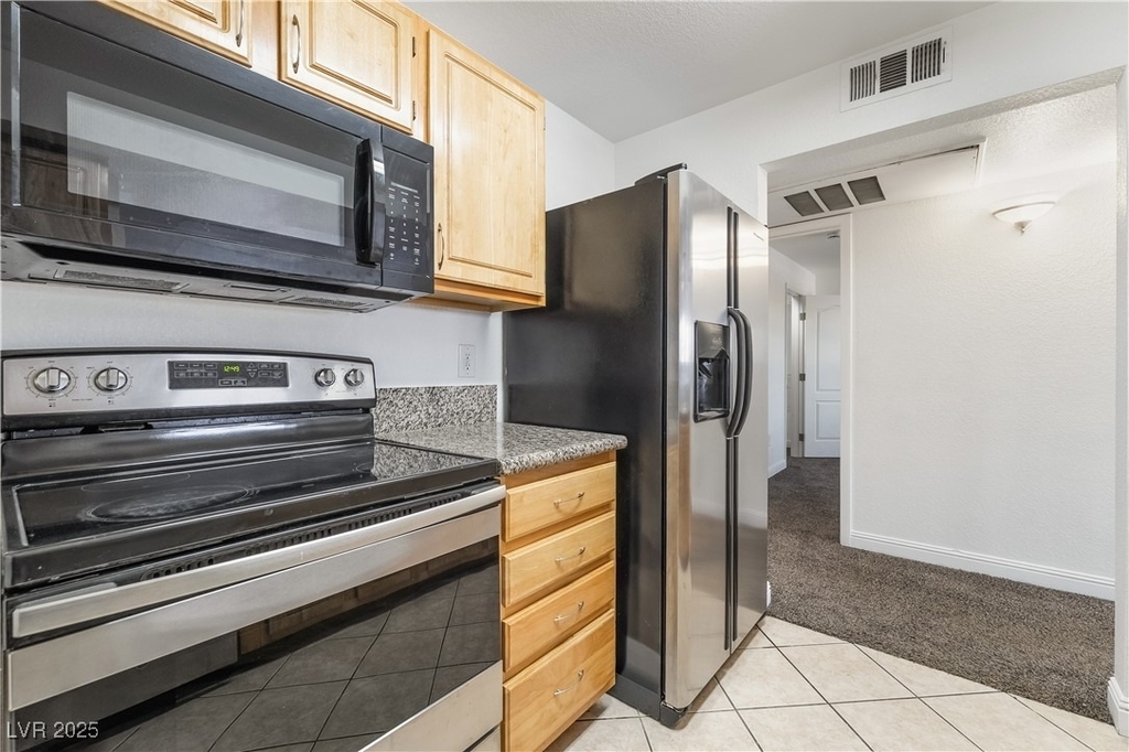 5055 W Hacienda Avenue - Photo 16