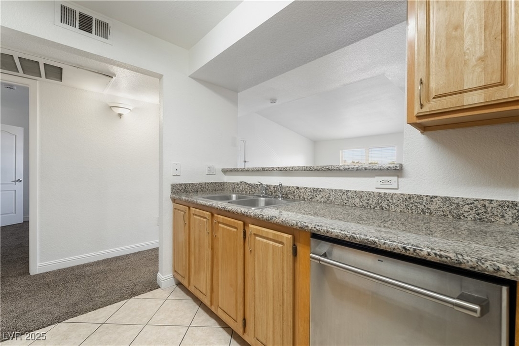 5055 W Hacienda Avenue - Photo 15