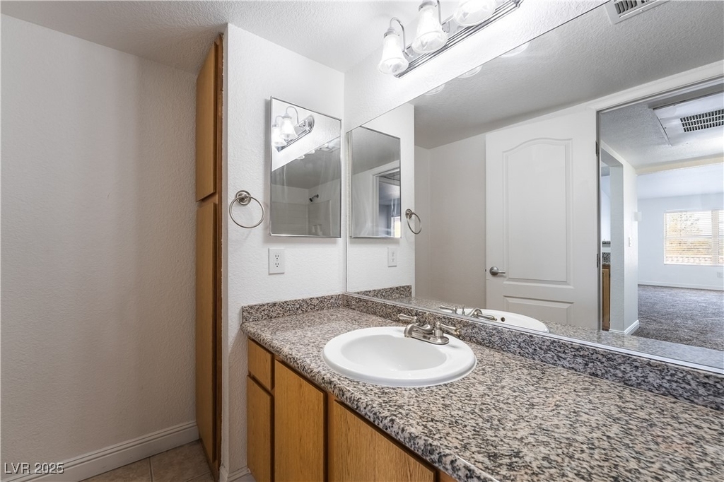 5055 W Hacienda Avenue - Photo 18