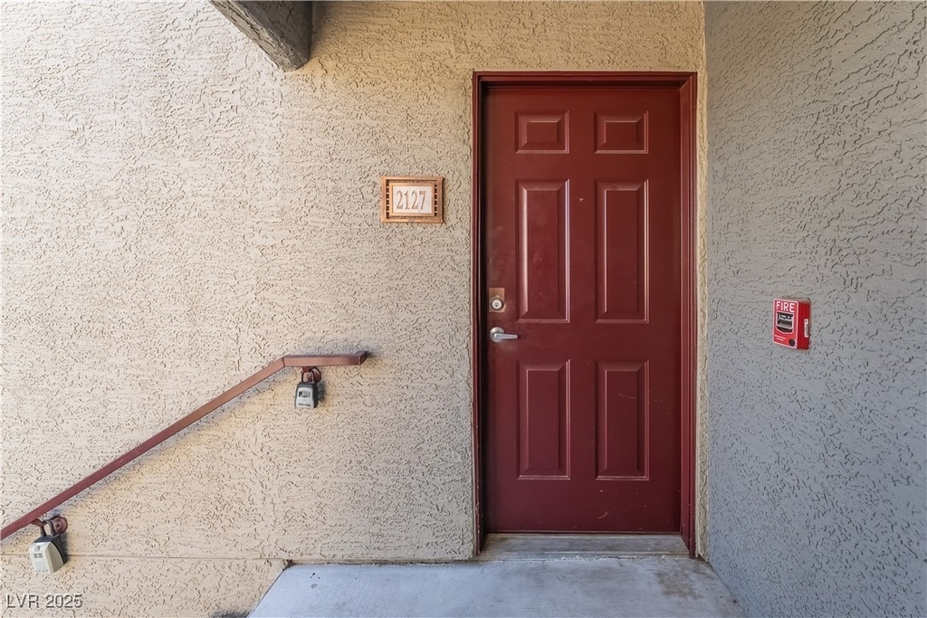 5055 W Hacienda Avenue - Photo 3