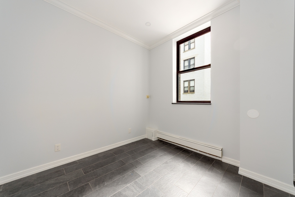 304 West 92nd Street - Photo 5