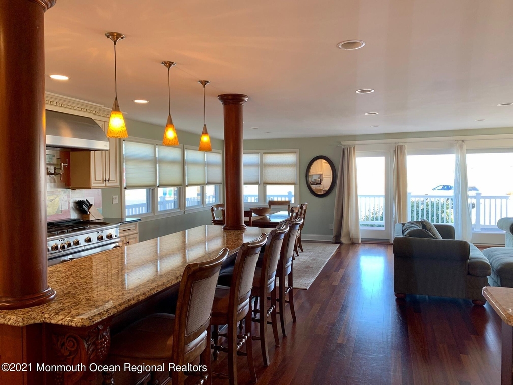 919 N Ocean Avenue - Photo 3