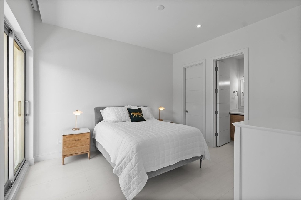 221 Shore Court - Photo 37