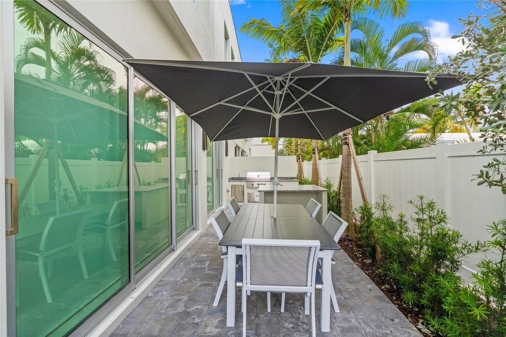 221 Shore Court - Photo 32