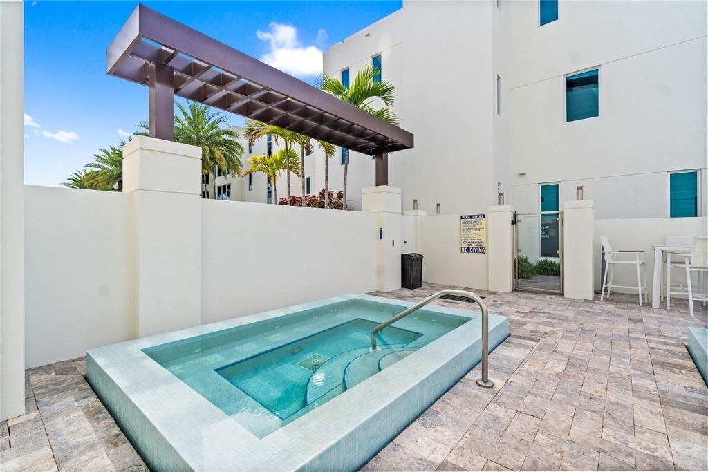 221 Shore Court - Photo 12